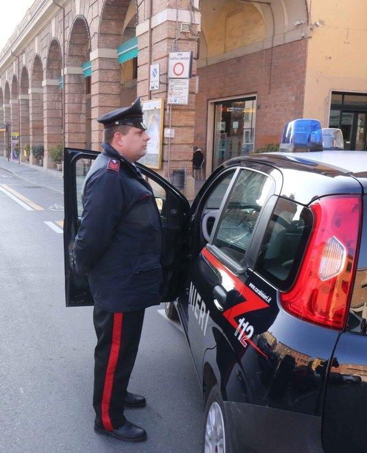 Figlio-aguzzino, botte e minacce ai genitori per fare la bella vita 