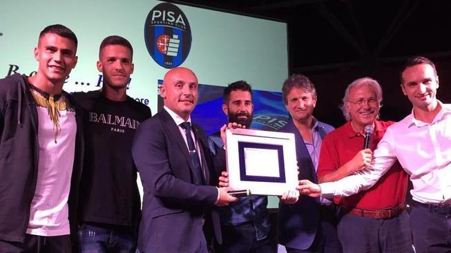 Il Pisa festeggia la serie B a Vecchiano, mister Riccardo Taddei è il beniamino del paese