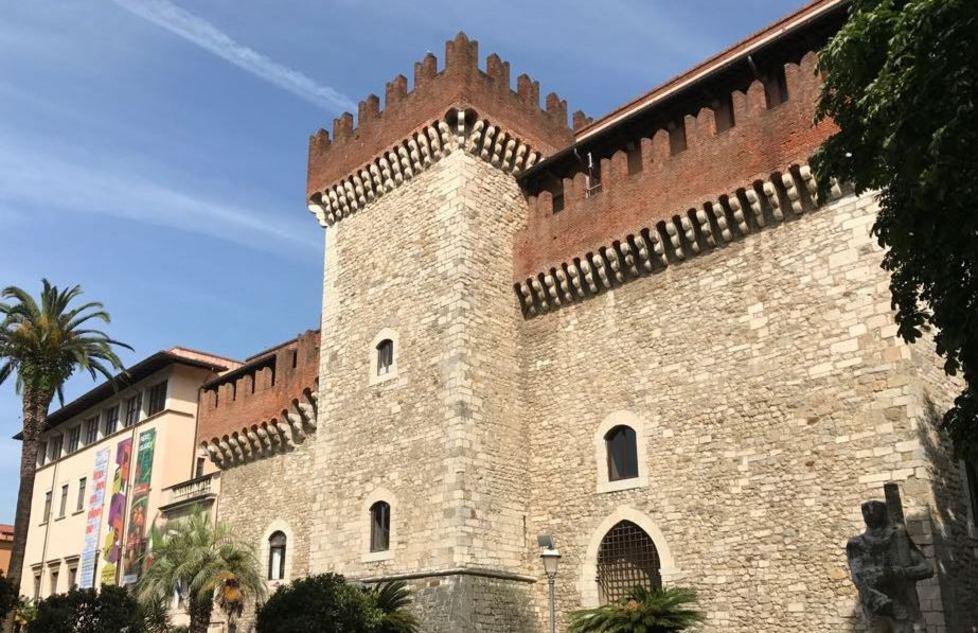 Preiscrizioni in Accademia a Carrara, spunta l’intermediario cinese 