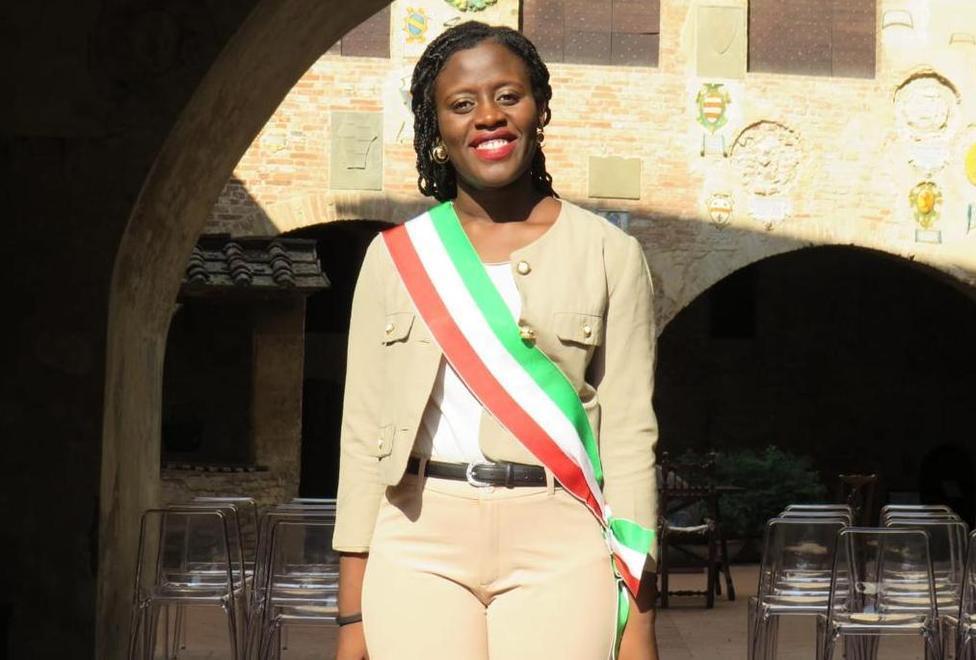 La consigliera di colore attaccata sui social «Ma non sono sola»