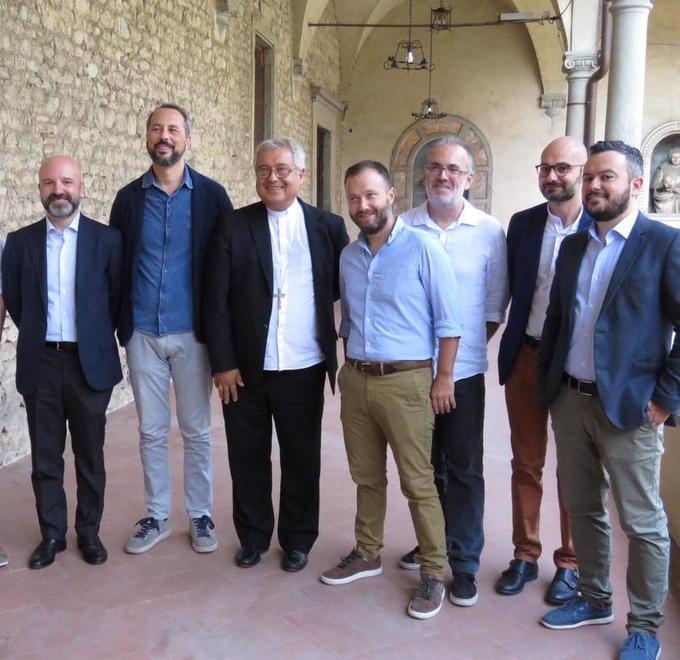«Tutte le mattine all’alba prego lungo la ciclabile» 
