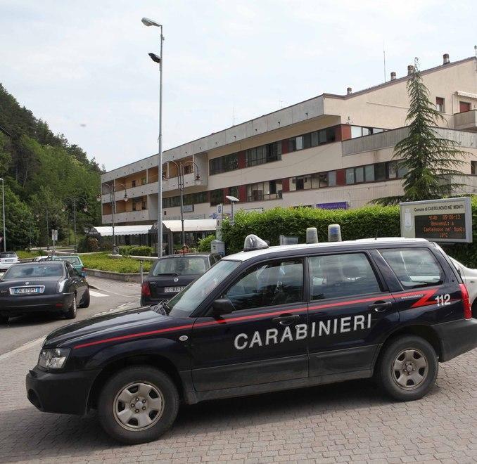 Estorce soldi all’ex amante della fidanzata 
