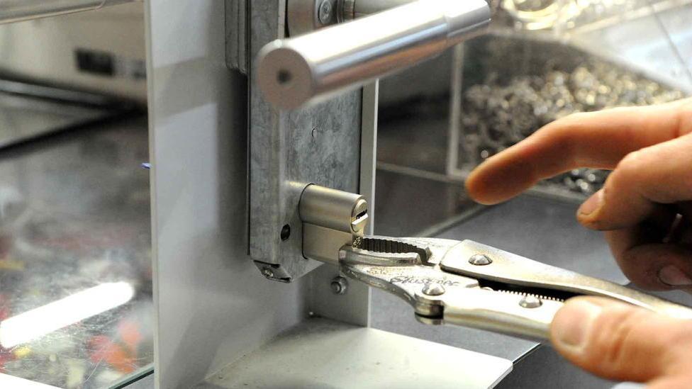 Gli artigiani apuani sono tartassati