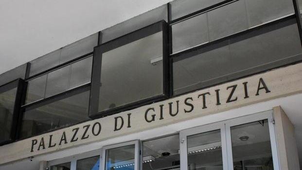 Perseguitata dal padre di un suo alunno