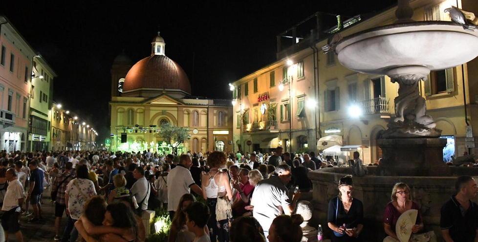 Piazza del Duomo durante un’edizione del passato della Notte Bianca