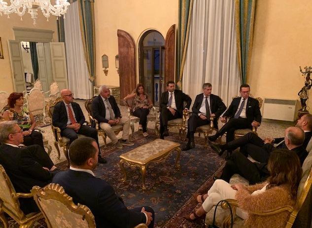 Rifiuti e attività illecite Il prefetto ha incontrato i parlamentari