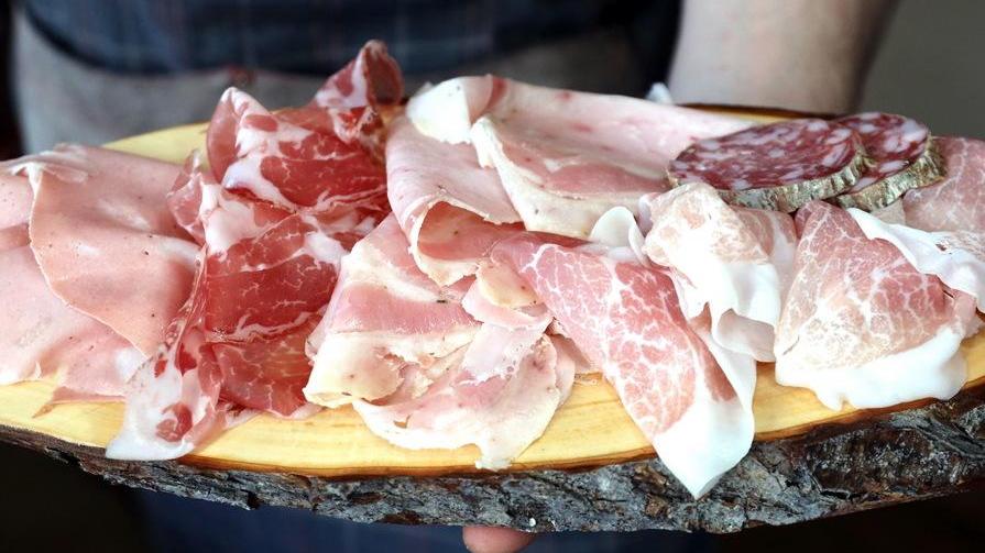 Salumi misti come antipasto Poi la scelta è molto ampia