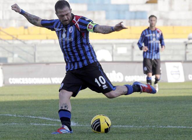 Carpa-gol, poi Sepe salva un brutto Pisa 