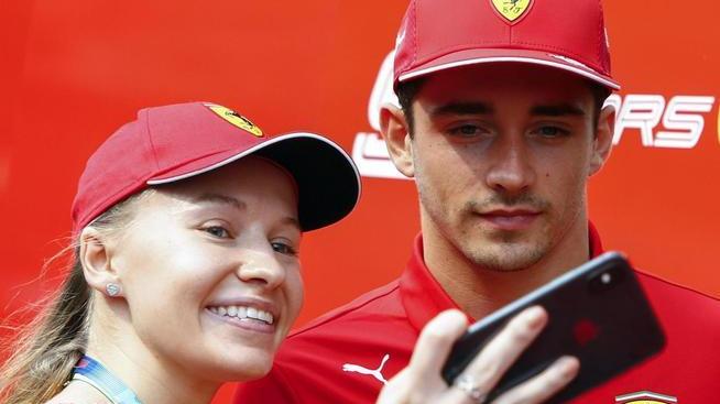 Leclerc a caccia di tripletta ma a Singapore lo aspetta anche il nemico Verstappen