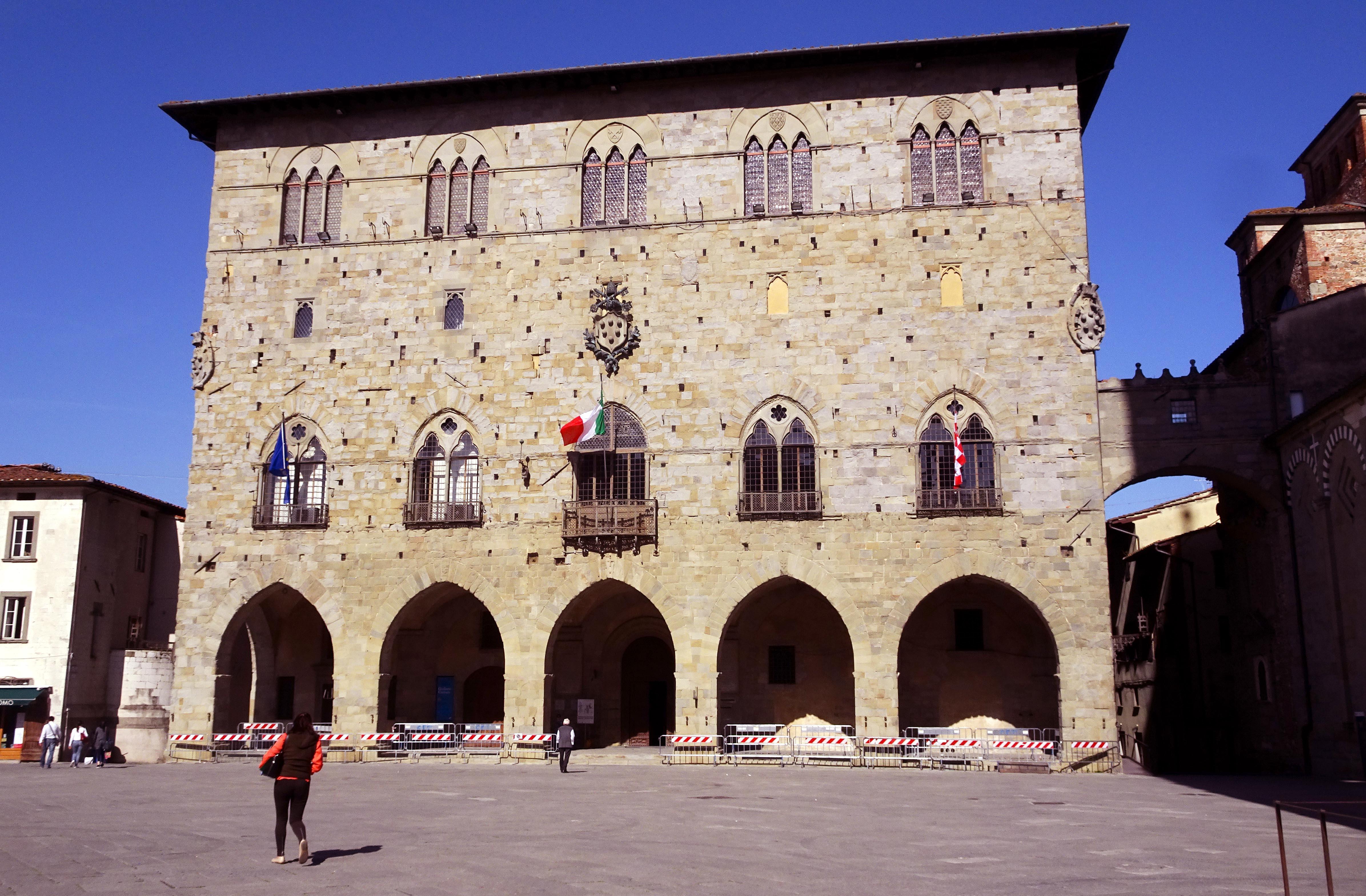La sede del palazzo comunale di Pistoia