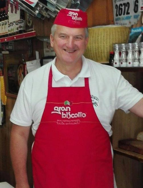 Più di un negozio L’alimentare Nottolini celebra i suoi 50 anni 