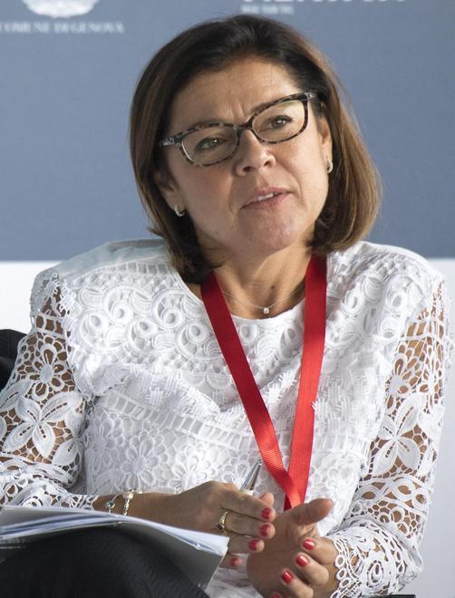 Il ministro De Micheli e il collega Patuanelli all’apertura di Cersaie