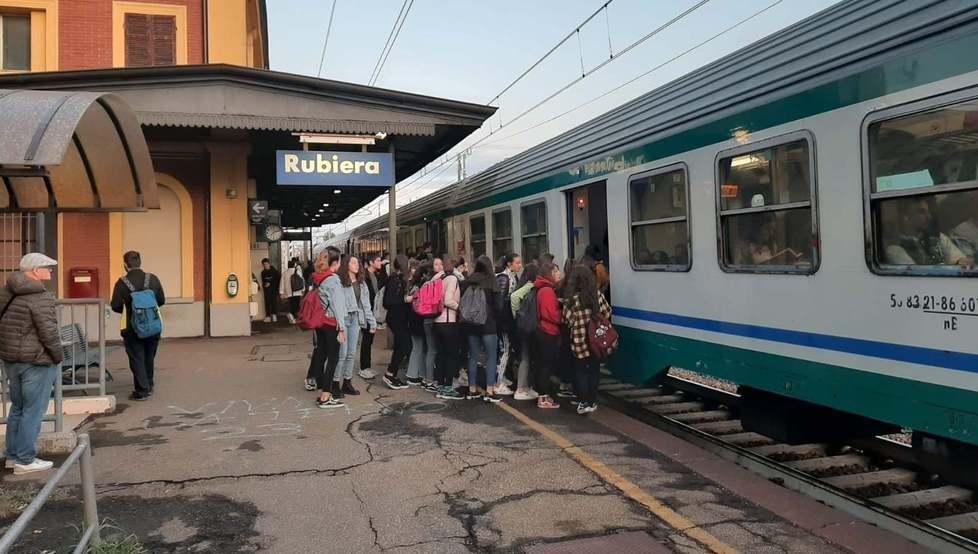 A Rubiera è boom di studenti che vanno a scuola in treno 