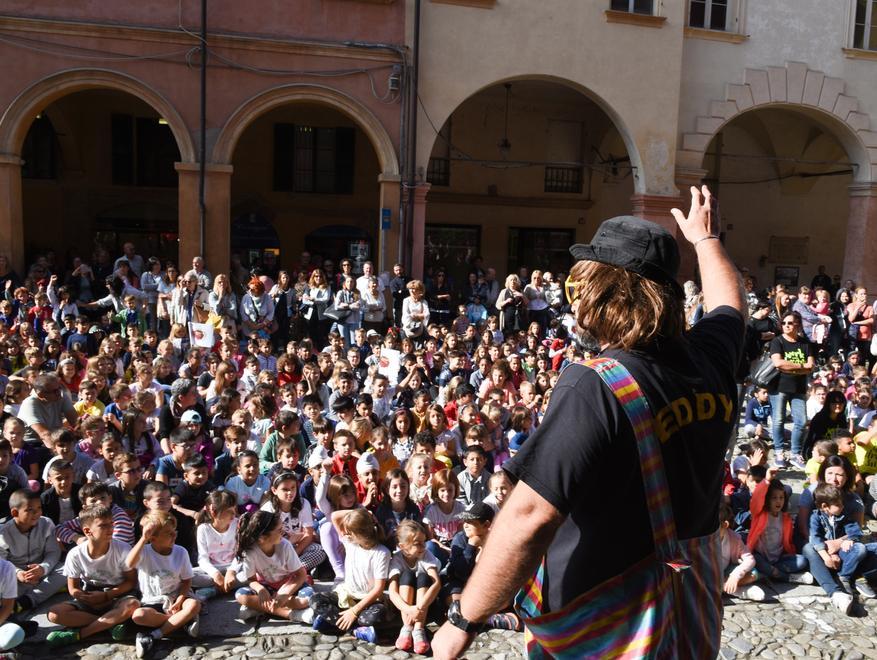 L’inno d’Italia e i giochi del mago Eddy