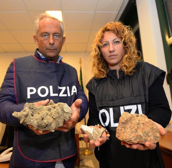 Sassi dal cavalcavia: «Fu tentato omicidio» 