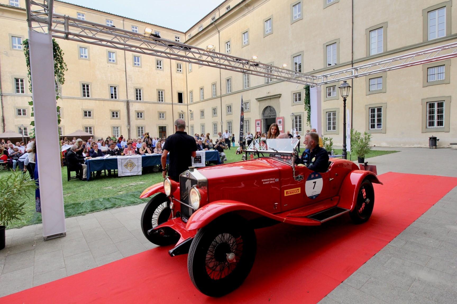 Il 2° Trofeo Invisa Colubris al Convitto Cicogni è stato organizzato da Auto Arte Prato insieme all'Aci, a Ruote Classiche agli istituti scolastici pratesi e ai comuni di Prato e Vaiano