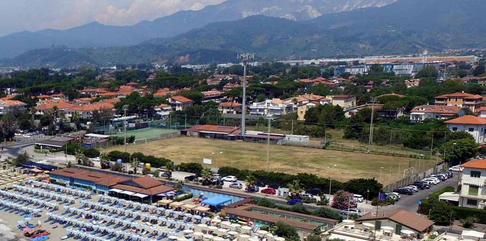 «Non c’è alternativa al campo di Marina Balloni che fa?»