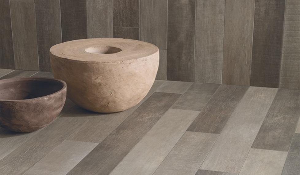 Legno tinto in tonalità di grigio