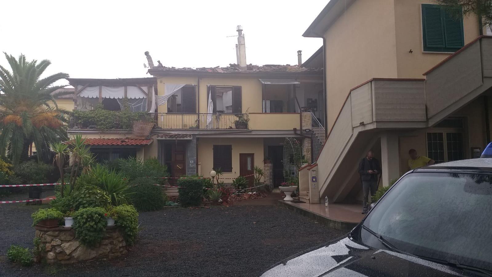 Esplode una villetta nel Livornese, gravissima una famiglia - Video 