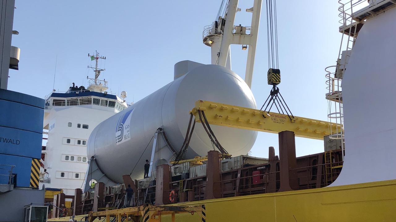 Azienda livornese costruisce in Sardegna il polo per il gas