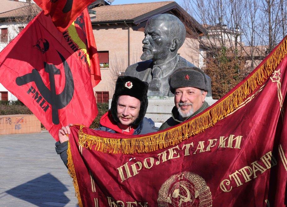 Cavriago difende il suo Lenin da nazifascismo, Pd e Ue 