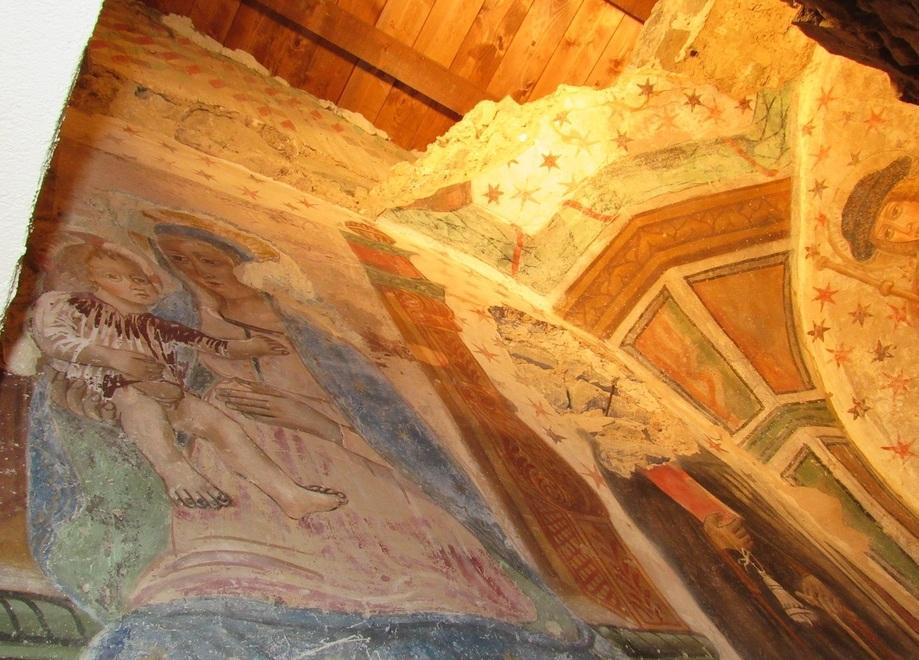 Sestola. Affreschi del ’400 tornano alla luce durante i lavori al borgo della Rocca 