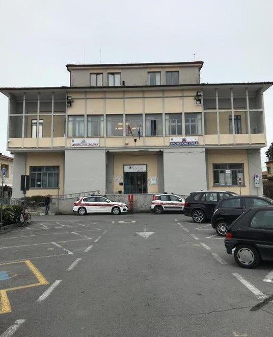 Solo una settimana di tempo per sgomberare Palazzo Civico 