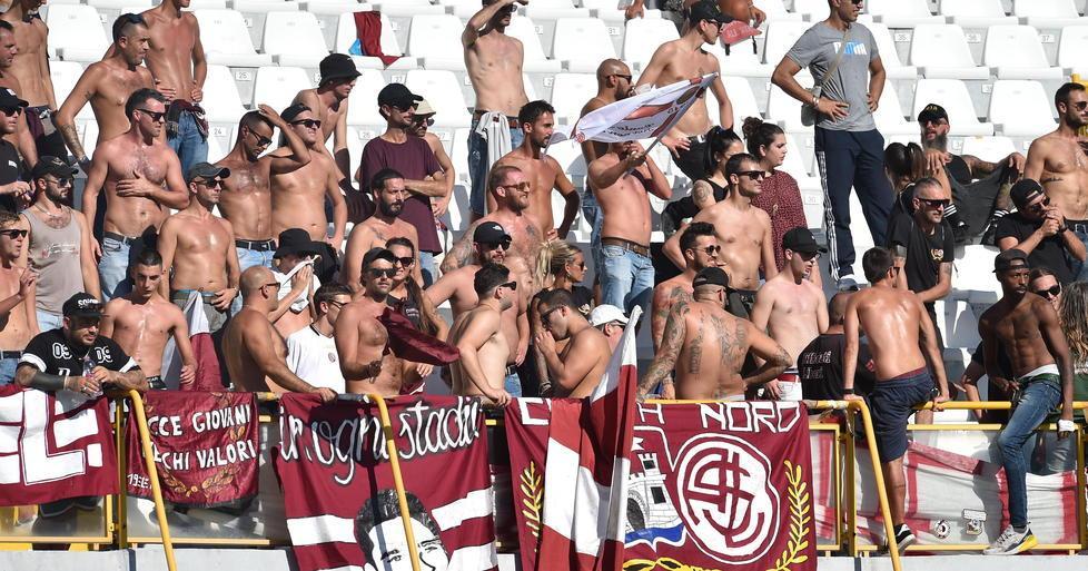 In 50 presenti anche stasera
