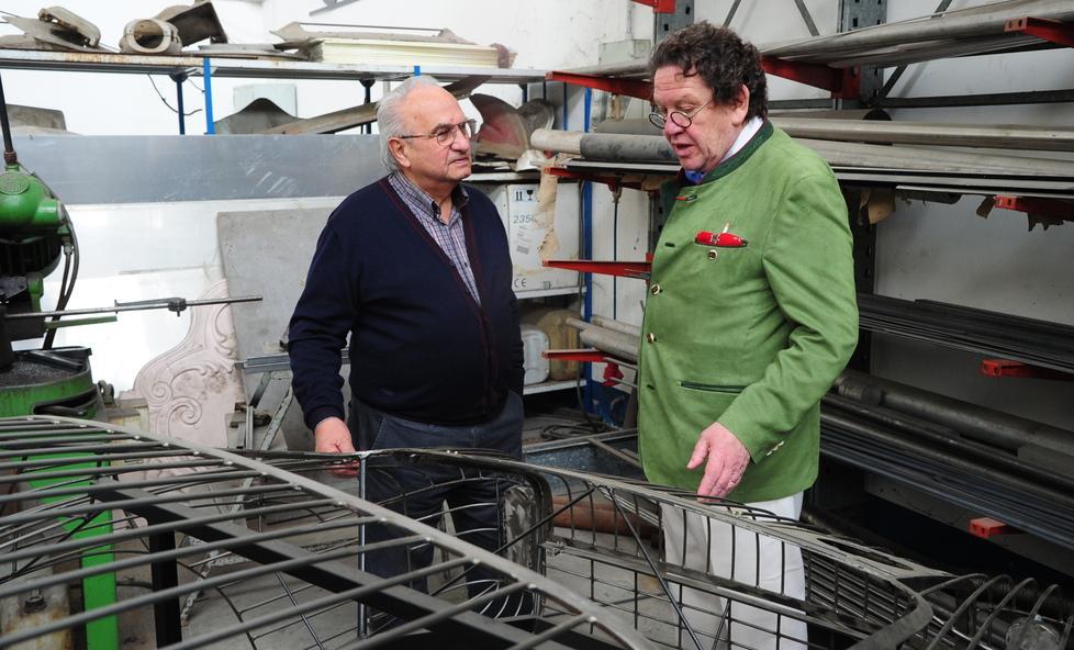 «Gesti semplici e risultati eccelsi da questi artigiani nasce arte vera» 