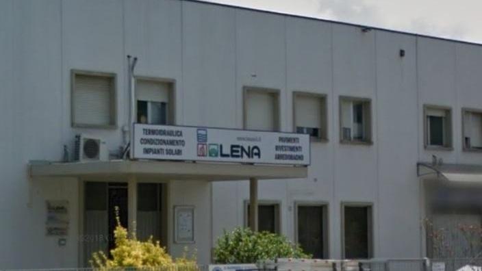 Assalto al punto vendita Lena: cancello abbattuto col muletto
