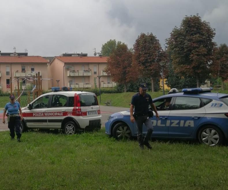 Molosso aggredisce meticcio, denunciato 