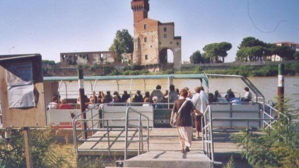 Un battello sull’Arno per la mobilità urbana