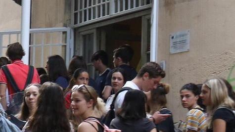 Ai licei Enriques, Cecioni e Niccolini Palli: stop ai corsi “doppione” alle superiori