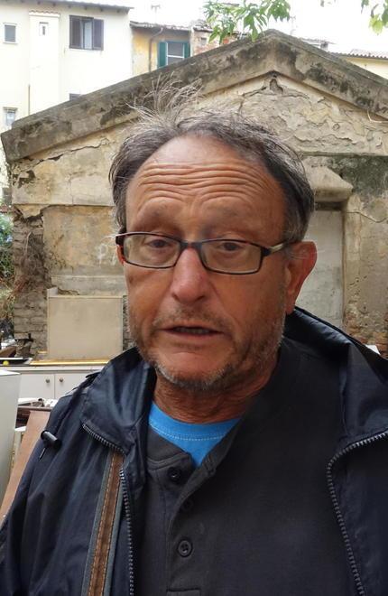 I residenti di Via Garibaldi: «Qui sfondano e spacciano» 