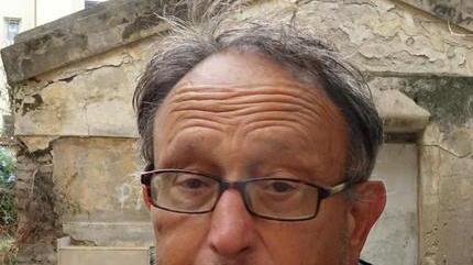 I residenti di Via Garibaldi: «Qui sfondano e spacciano»