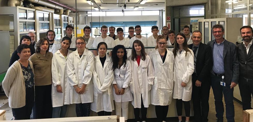 Inaugurato il laboratorio di chimica ieri all’Iti