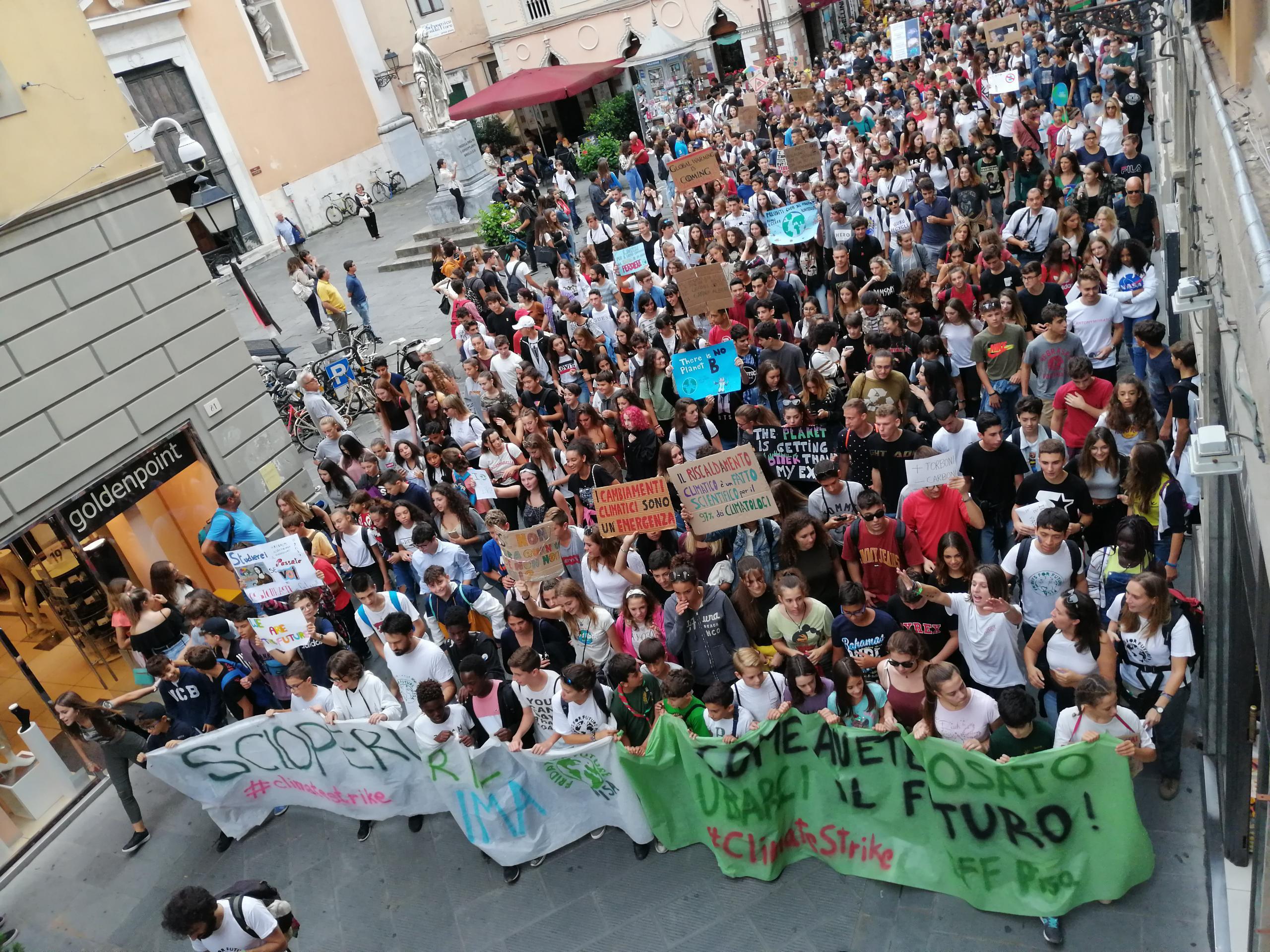 Un momento del corteo