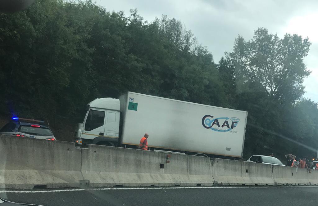 L'incidente sulla Firenze-Pisa-Livorno all'alteza di Lastra a Signa