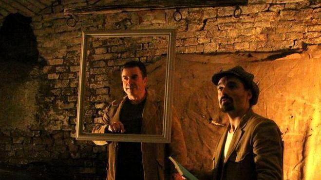 Segnali di-scarica, lo show itinerante di 50 cittadini attori