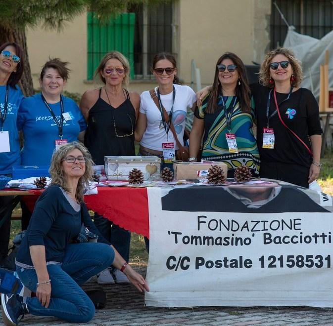 Quasi 5mila euro raccolti a “Un pallone per un sorriso” 