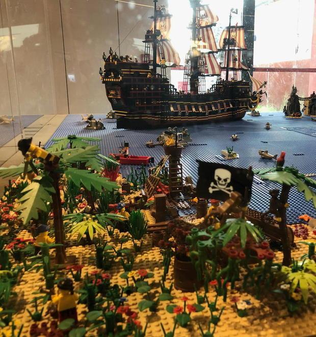 Ladri alla mostra I Love Lego: spariscono due laptop e pochi soldi 