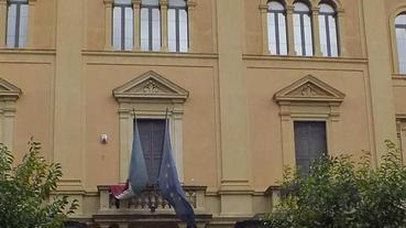 Telecamere anti bulli e spaccio davanti alle scuole