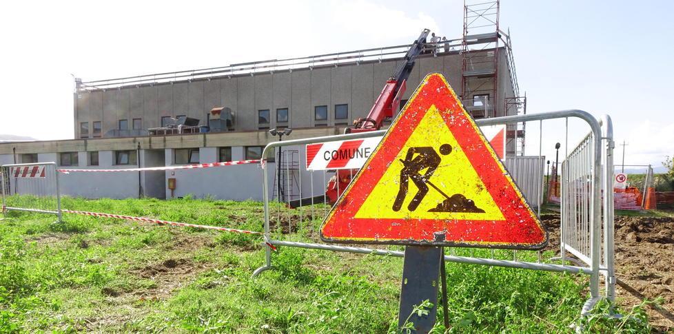 Le opposizioni «Palamelo, quando finiranno i lavori?» 