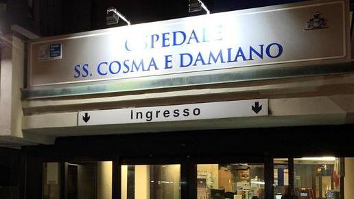 Dramma all’ospedale, neonata muore in braccio alla madre a due ore dal parto