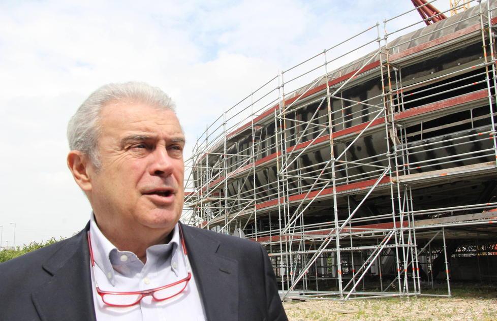 «Il medico straniero no» Indagato l’ex assessore 
