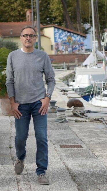 Lo scrittore viareggino Giampaolo Simi (foto Paglianti)