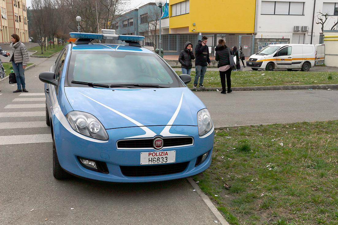 Modena: testata al professore del Cattaneo, identificato e denunciato