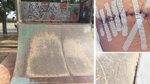 La pedana da skateboard dov'è caduto il bambino di 10 anni e, a destra, la ferita e un particolare delle lamiere