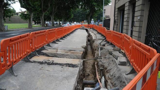 Via ai lavori per le fogne nell’Oltreserchio