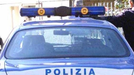 Tenta rapina in un’edicola, arriva gente, si spaventa e fugge